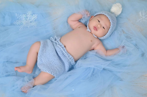 恩施二个月的宝宝